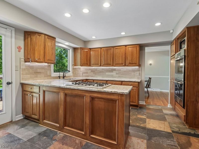 34165 Sherbrook Park Drive , Solon, OH 44139 Photo 13