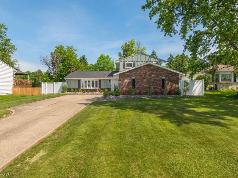 3693 Bramblewood Drive , Brunswick, OH 44212 Photo 2