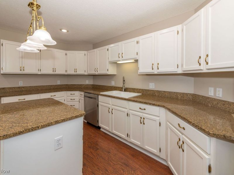 277 Adena Trace , Akron, OH 44321 Photo 12