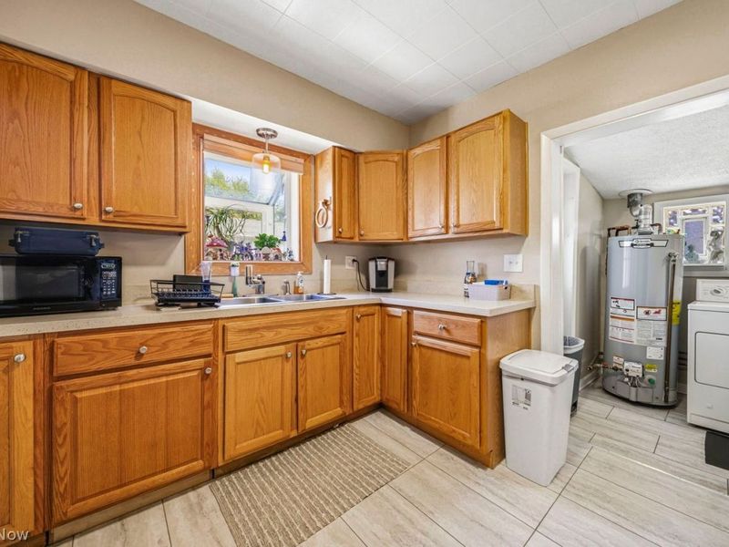 29108 Fuller Avenue , Wickliffe, OH 44092 Photo 8