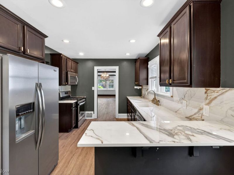 4280 W 229th Street , Fairview Park, OH 44126 Photo 14