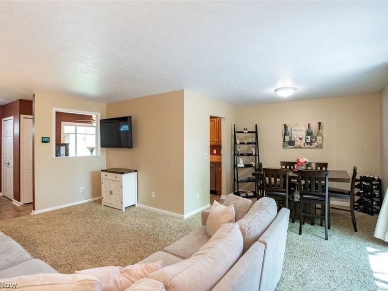 26281 Hickory Lane , Olmsted Falls, OH 44138 Photo 10