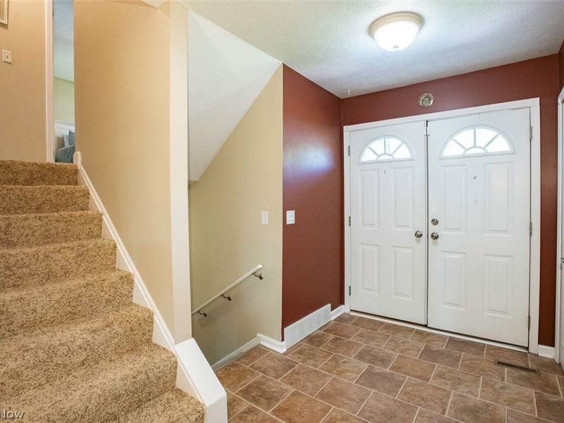 26281 Hickory Lane , Olmsted Falls, OH 44138 Photo 13