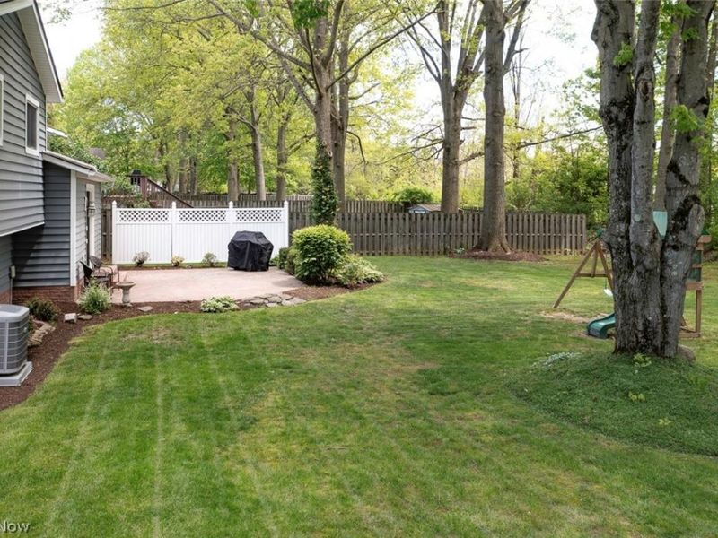 26281 Hickory Lane , Olmsted Falls, OH 44138 Photo 35