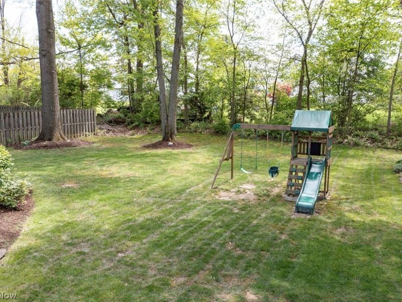 26281 Hickory Lane , Olmsted Falls, OH 44138 Photo 36
