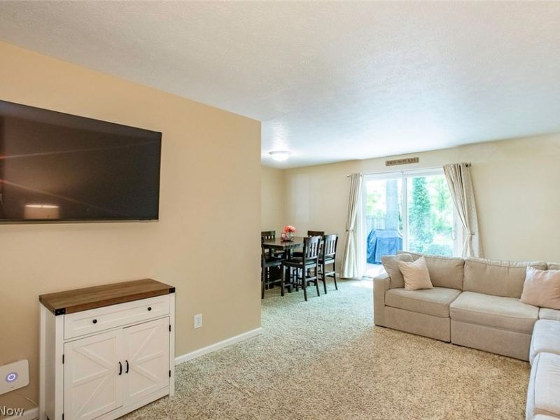 26281 Hickory Lane , Olmsted Falls, OH 44138 Photo 9