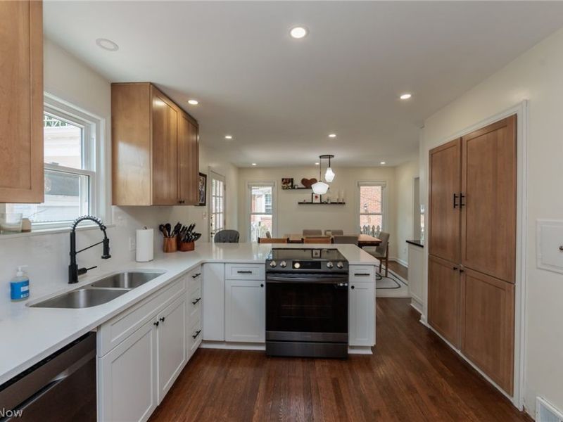 16609 Pilgrim Avenue , Cleveland, OH 44111 Photo 20