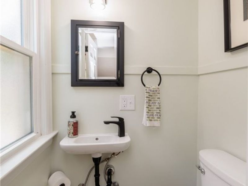 16609 Pilgrim Avenue , Cleveland, OH 44111 Photo 21
