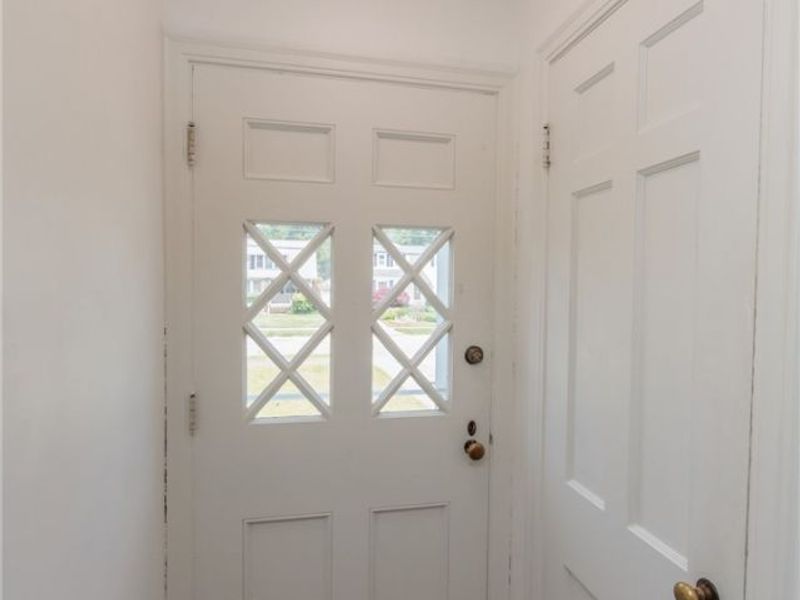 16609 Pilgrim Avenue , Cleveland, OH 44111 Photo 3