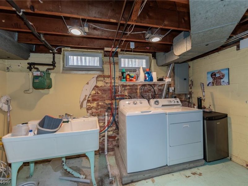 16609 Pilgrim Avenue , Cleveland, OH 44111 Photo 37