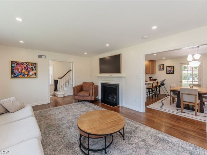 16609 Pilgrim Avenue , Cleveland, OH 44111 Photo 8