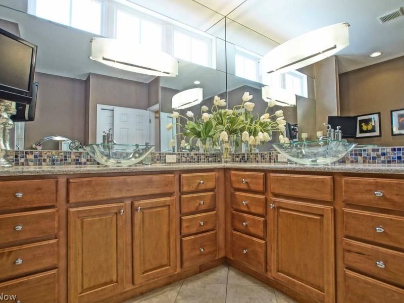 226 Skye Road , Highland Heights, OH 44143 Photo 21