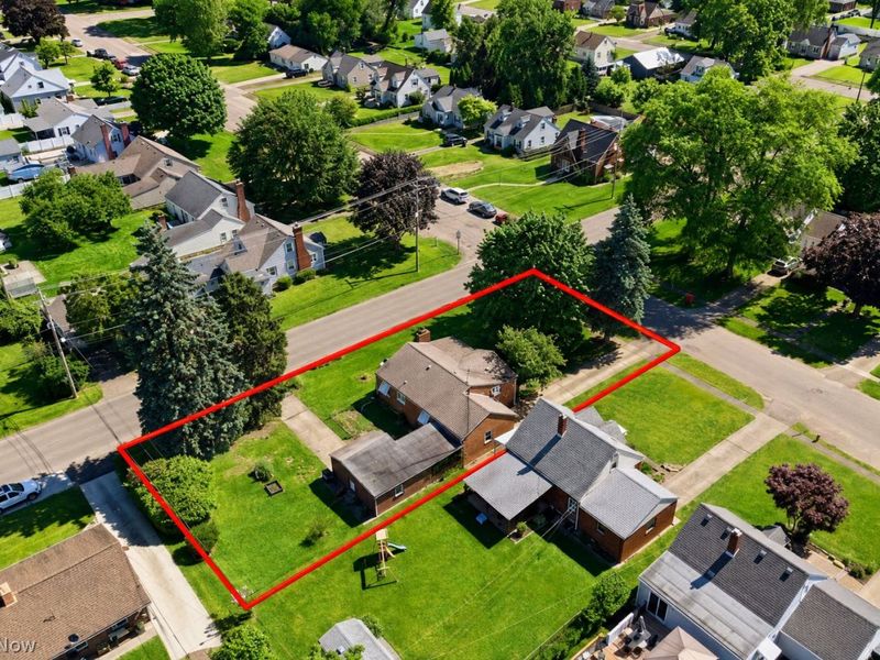 1303 Manor Avenue SW, Canton, OH 44710 Photo 3