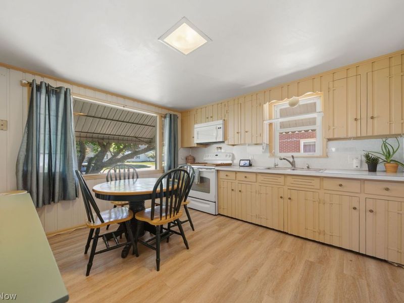 1303 Manor Avenue SW, Canton, OH 44710 Photo 6