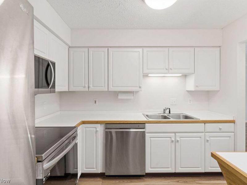 23041 Brick Mill Run , Unit D1, Westlake, OH 44145 Photo 8