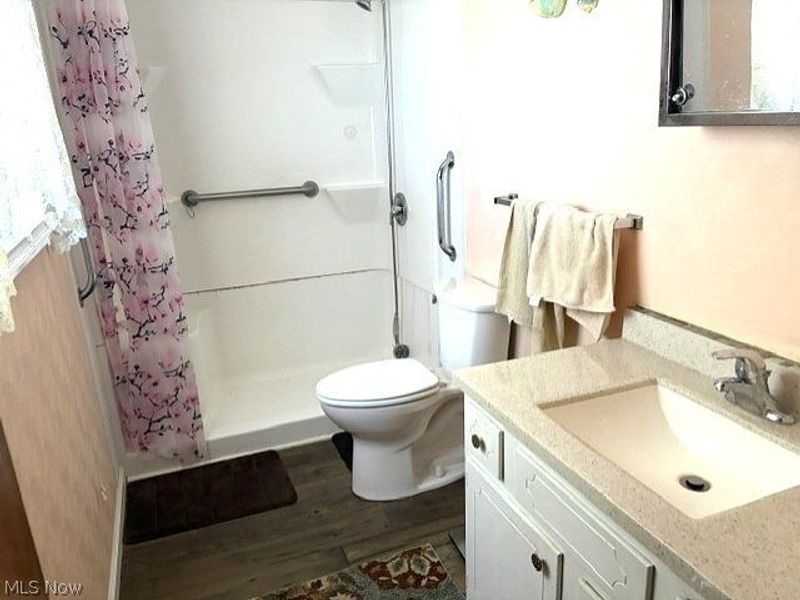 34757 Stevens Boulevard , Eastlake, OH 44095 Photo 11