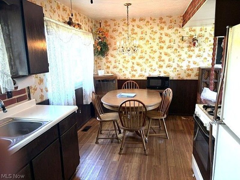 34757 Stevens Boulevard , Eastlake, OH 44095 Photo 3