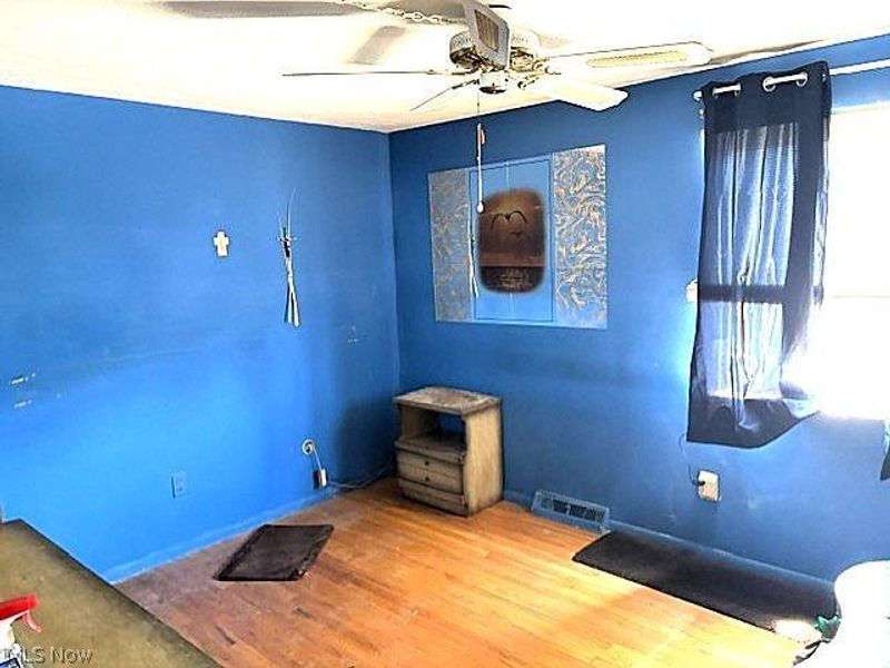 34757 Stevens Boulevard , Eastlake, OH 44095 Photo 6