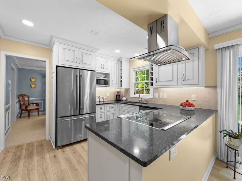 28511 Knickerbocker Road , Bay Village, OH 44140 Photo 10
