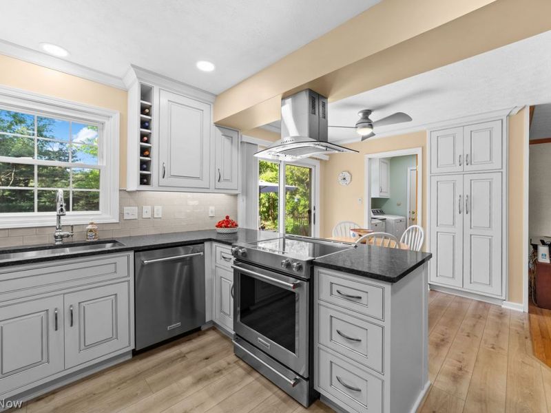 28511 Knickerbocker Road , Bay Village, OH 44140 Photo 13