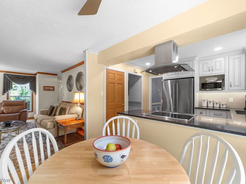 28511 Knickerbocker Road , Bay Village, OH 44140 Photo 16