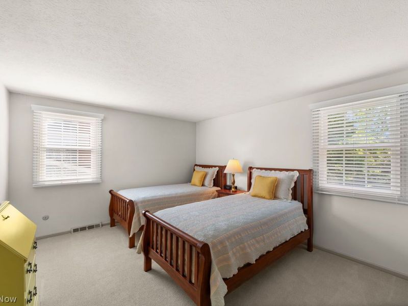28511 Knickerbocker Road , Bay Village, OH 44140 Photo 28