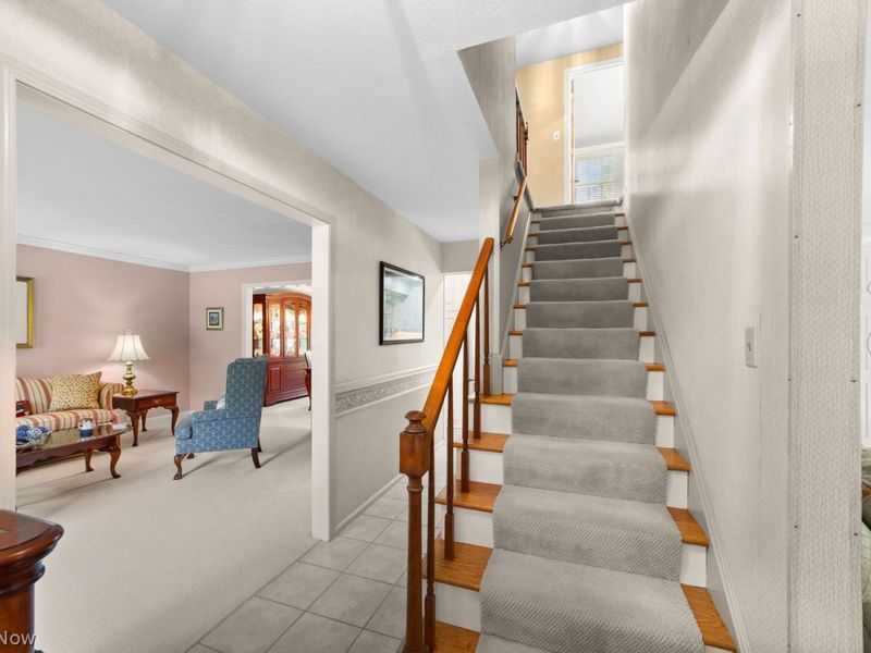 28511 Knickerbocker Road , Bay Village, OH 44140 Photo 5