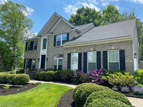 700 Chilham Circle , Green, OH 44685