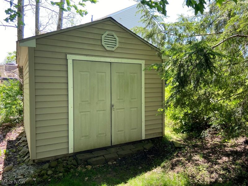 700 Chilham Circle , Green, OH 44685 Photo 9