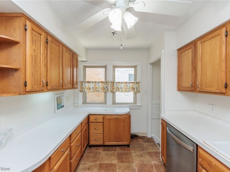 3675 W 165th Street , Cleveland, OH 44111 Photo 11