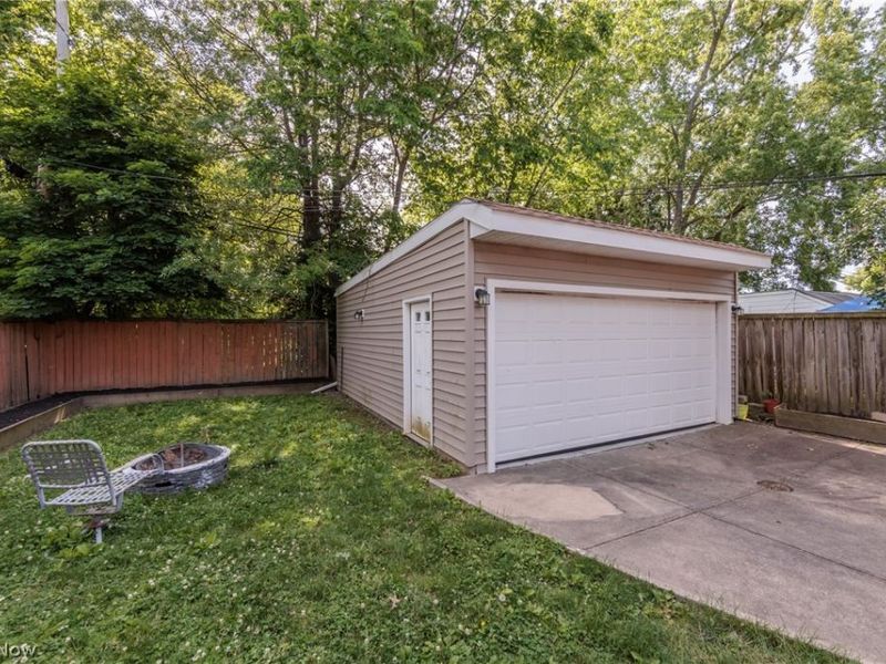3675 W 165th Street , Cleveland, OH 44111 Photo 32