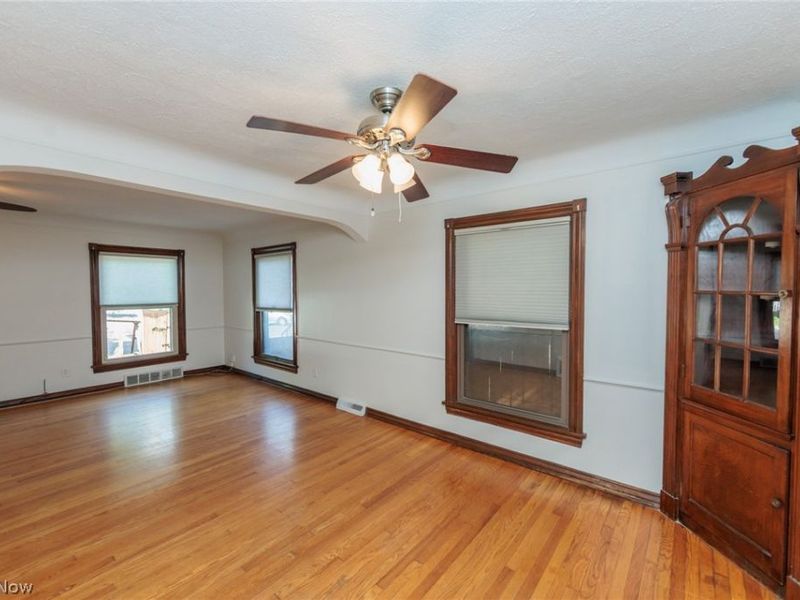 3675 W 165th Street , Cleveland, OH 44111 Photo 6