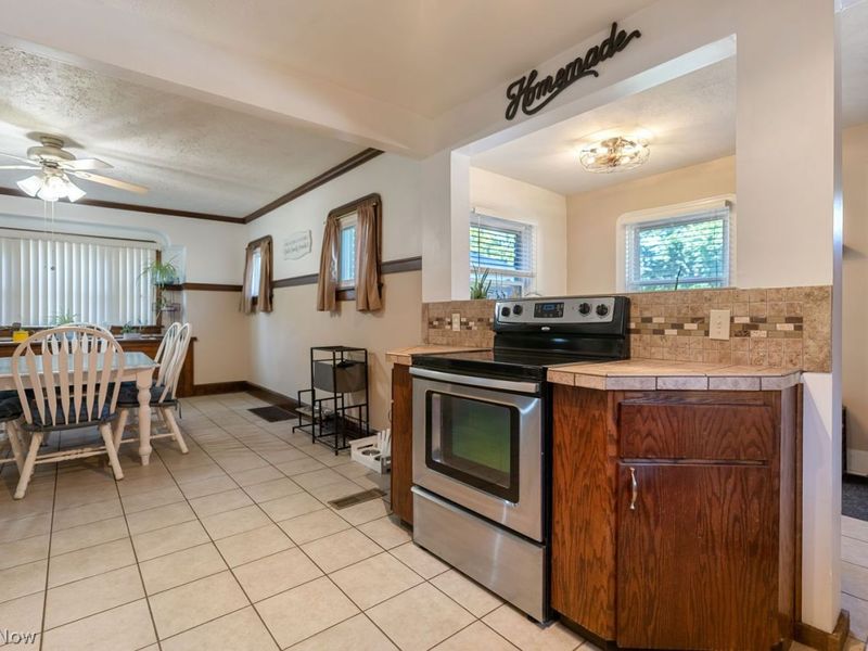 156 Canton Road , Akron, OH 44312 Photo 13