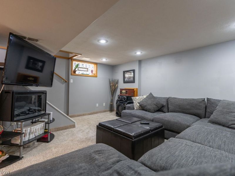 156 Canton Road , Akron, OH 44312 Photo 24