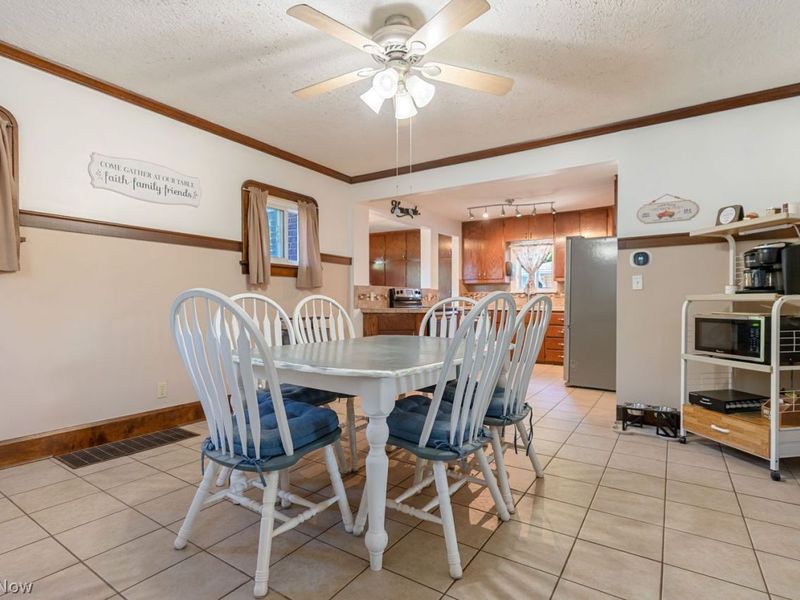 156 Canton Road , Akron, OH 44312 Photo 9