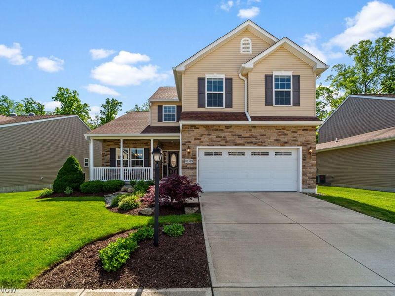 10329 Redbud Drive, Aurora, OH 44202 Photo 2