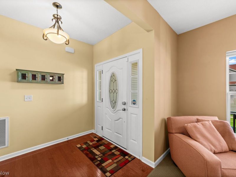 10329 Redbud Drive , Aurora, OH 44202 Photo 5