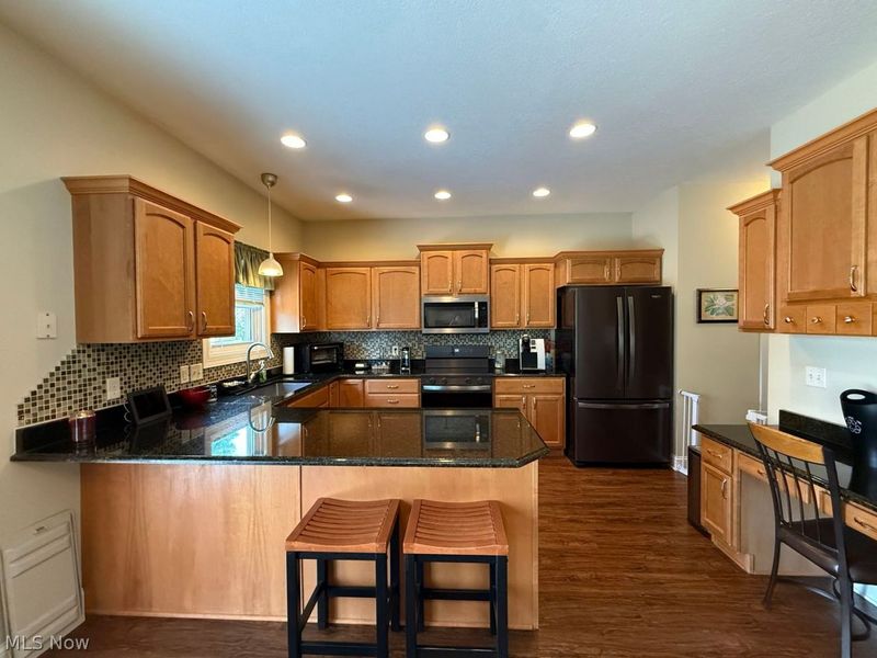 1048 Brittingham Drive , Ravenna, OH 44266 Photo 2