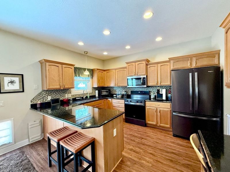 1048 Brittingham Drive , Ravenna, OH 44266 Photo 3
