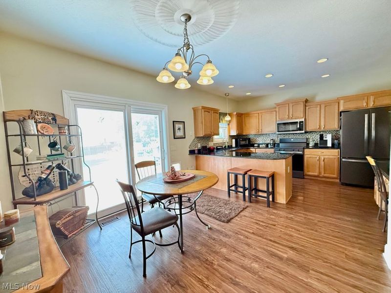 1048 Brittingham Drive , Ravenna, OH 44266 Photo 4