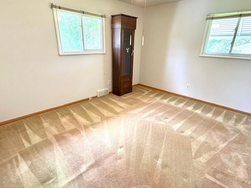 5527 Meadow Lane , Bedford, OH 44146 Photo 6