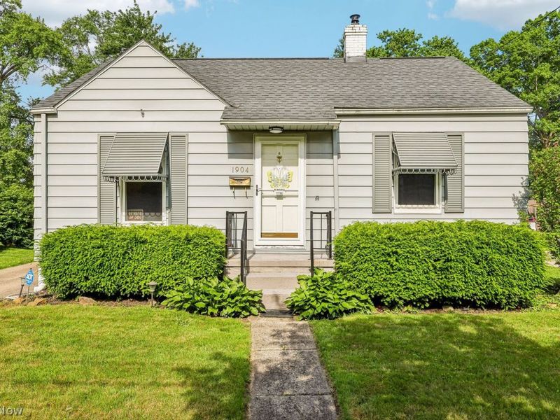 1904 Tonawanda Avenue , Akron, OH 44305 Photo 2