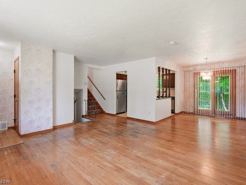 6407 Parkland Avenue , Brook Park, OH 44142 Photo 4