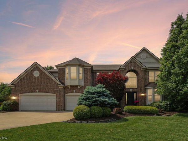 11850 N Churchill Way , Strongsville, OH 44149