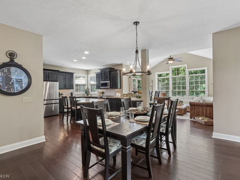 11850 N Churchill Way , Strongsville, OH 44149 Photo 12