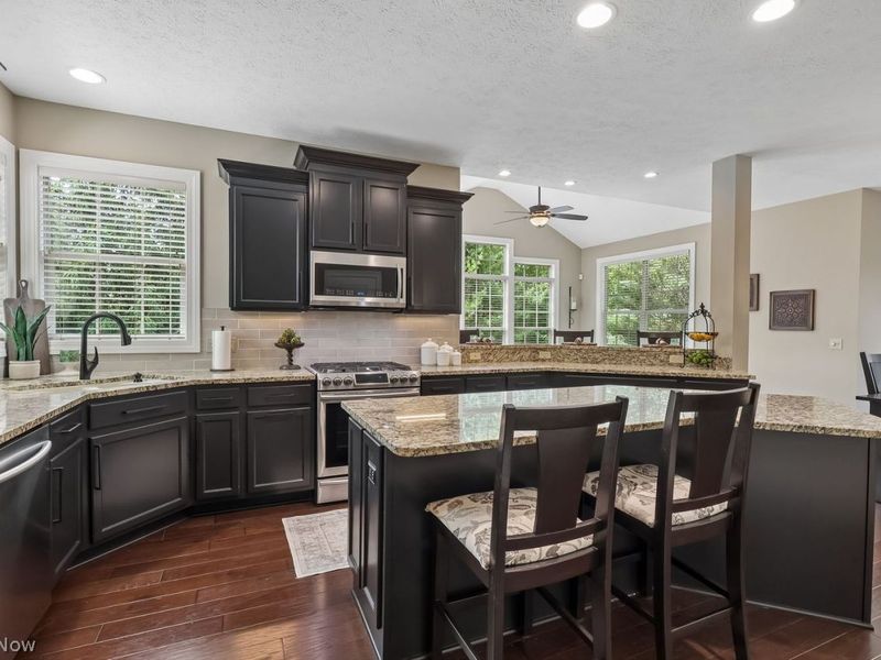 11850 N Churchill Way , Strongsville, OH 44149 Photo 15