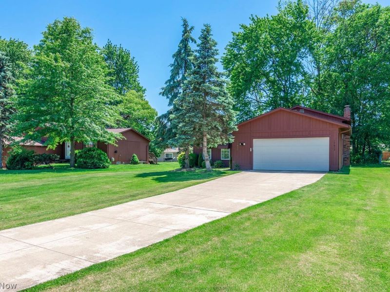 19622 Hunt Road , Strongsville, OH 44136 Photo 1