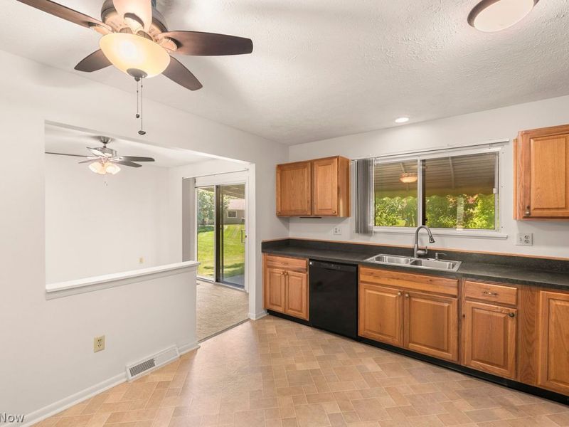 19622 Hunt Road , Strongsville, OH 44136 Photo 13
