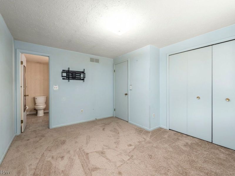 19622 Hunt Road , Strongsville, OH 44136 Photo 34