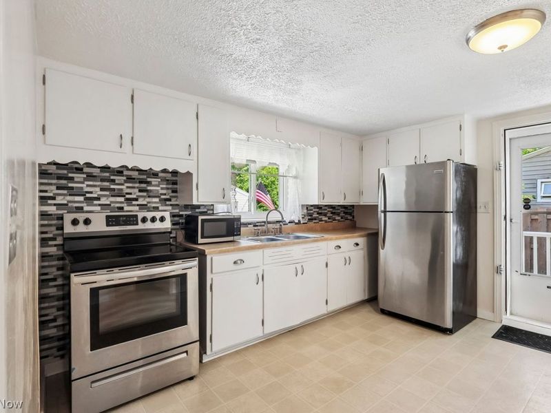 240 S Hickin Avenue , Rittman, OH 44270 Photo 11